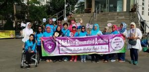 Yahasan SahaRA (Sahabat Rheumatoid Arthritis) memperingati tepat 12 Oktober 2018 bertempat di Lapangan Gasibu, dgn kegiatan membagi2 kan Flyer dan memberikan edukasi yg disampaikan oleh salah satu ahli Rhematologi