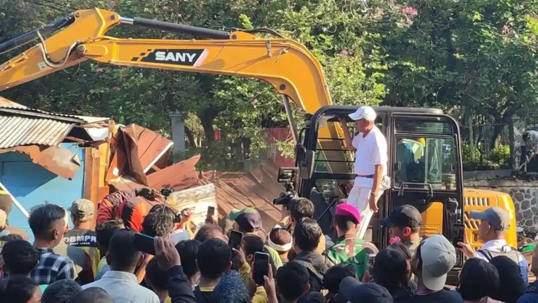 Dedi Mulyadi Tantang M.Farhan Minta Penataan PKL Cicadas Bandung Dilanjutkan
