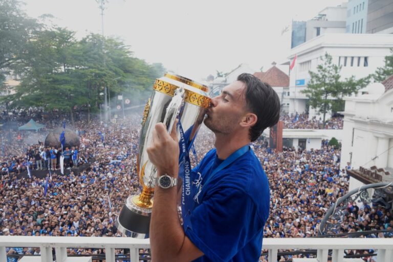 PERSIB Mendapat Bonus Rp.1 Miliar dari Pemprov Jabar